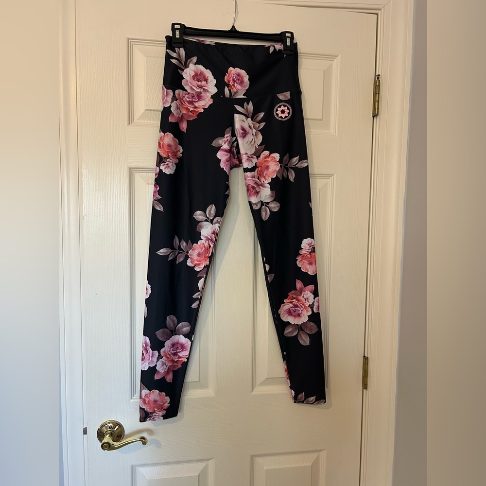 Onzie Black and Pink Floral Leggings